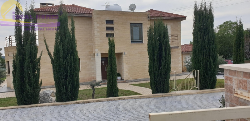 6 Bedroom House / Villa in Sotira, Limassol